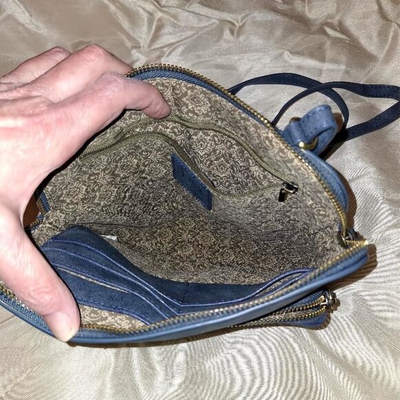 Joy Susan Crossbody Purse - Picture 4 of 4